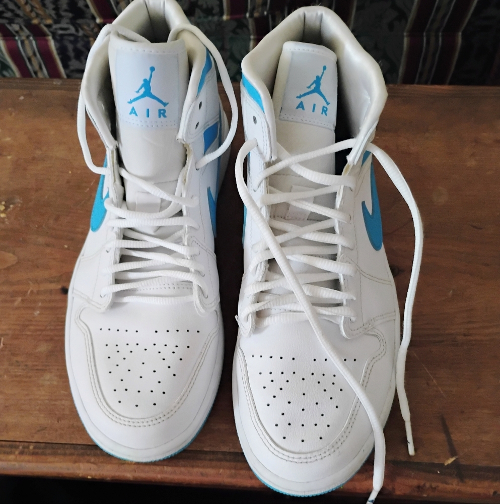 Nike Air High-Top Sneakers - White and Blue